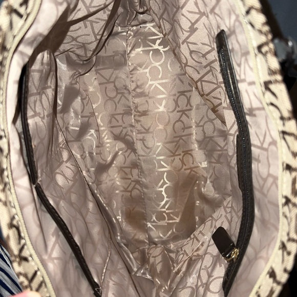 Calvin Klein Bag - Picture 5 of 10